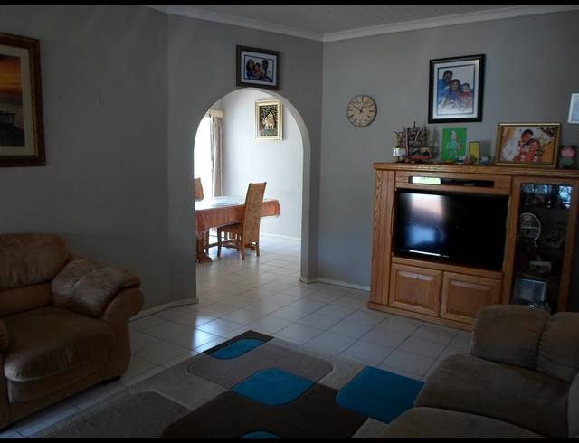 3 BEDROOM HOUSE TO LET IN GLEN ANIL